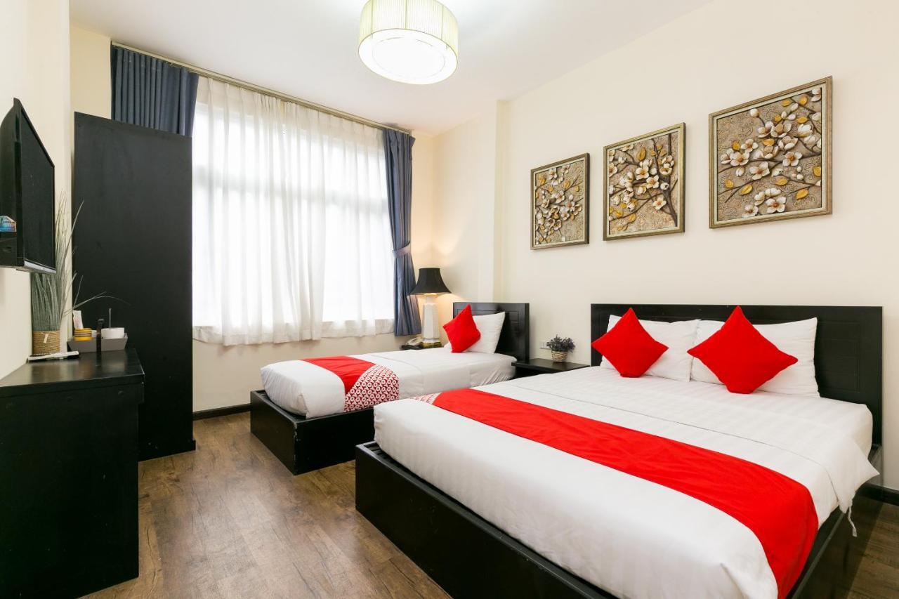 Oyo 438 Small Bay Hotel مدينة هوشي منه المظهر الخارجي الصورة
