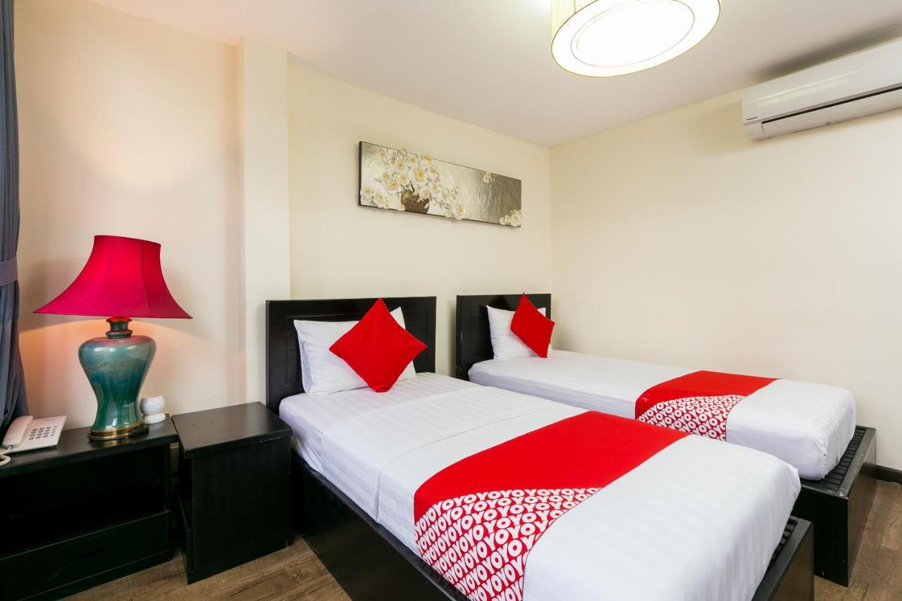 Oyo 438 Small Bay Hotel مدينة هوشي منه المظهر الخارجي الصورة